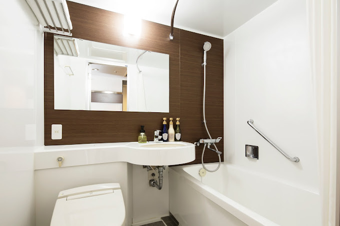 ueno-east_bathroom_01.jpg