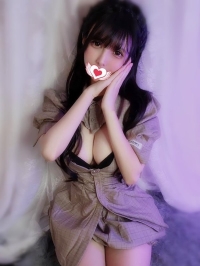 楊魏157cm.46kg.E奶.21歲  身材小隻 很有女友FU   蘿莉類型 帶有一點可愛  性格開放