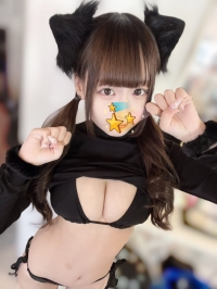 东京童顔巨乳推荐：夏希（なつき）158-45-E-19歲 清純正妹性格開朗 配合度高 主動