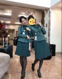 空姐也可以玩3p哦 趕緊來玩玩啊   服務：舌吻.舔蛋蛋.PS：可單約