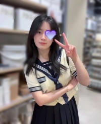 嬌小 學生妹 外貌清純甜美   讓人很有保護慾