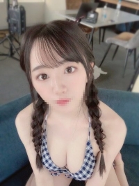 #东京风俗店 情報：160.D.45.20歲 清純美腿妹 目前還是學生 穴穴水水多 讓你欲罷不能