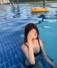 氣質網拍麻豆：妮雅 167.D.46.22歲 甜美漂亮 瘦瘦高高美美的,擁有一隻大長腿 五官秀麗