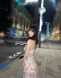 高檔外送茶：小夢 163 C 45 21歲 清純少女 粉嫩氣質甜美 身材極品 口技很贊 姿勢隨意