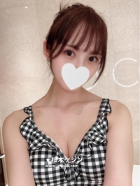 💉 淫蕩護士女孩（22歲・新登場）護理科學生 × 夜晚的秘密打工💉💕