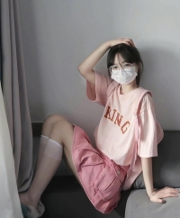 糖果  160cm  19歲 40kg  Bcup  年輕 白嫩 特價  臺北：15K
