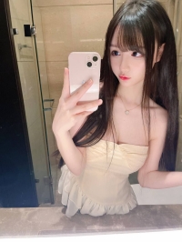超敢玩嫩妹妹初兼！被男友開發的沒肉棒就飢渴難耐，
