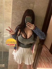 莉娜｜26歲｜天然H奶×大人魅力💗溫柔微笑的雙眸，輕輕一瞥就令人心動。
