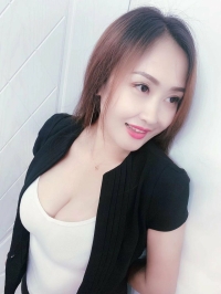 大奶熟女外送茶：頂頂 164 F 49 29歲 超會玩~主動熱情 有種別樣的韻味和溫柔 超級淫蕩
