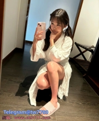 典型的日系蘿莉妹，擁有極具吸引力的特點。