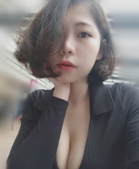大奶櫃姐茶：瑜兒 165 E 50 30歲 E奶櫃姐愛吃肉棒 單身 風騷是自己的代名詞