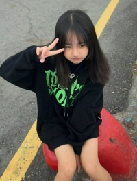花花 158cmB奶18歲  #處女第一次   喜歡私我  特價中