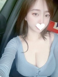#中部紅牌爆乳人妻限時可約  特價：3500