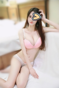 台中美腿外送茶：茉莉 165 D 46 23歲 高挑美腿 缺錢又缺愛 床上很騷 天然的聲音誘人