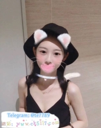 嬌小可愛 最萌身高差的來了  嬌小年輕可愛