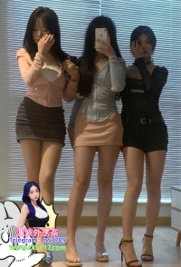 三姐妹一起出來兼職啦   投票出你最喜歡的那位~
