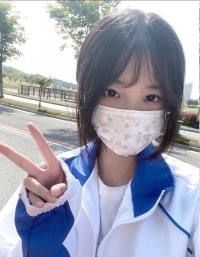 台北清純學生妹：喵喵 160 C 46 19歲 長相清純 膚白 小蠻腰 漂亮年輕 大學校花初兼職