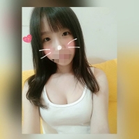 高雄幼齒學生妹：小莫 160 C 45 20歲 甜美可愛系 白幼嫩純清肉體 粉色乳頭 口交技術棒