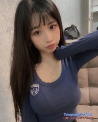 台中大奶學生妹：水嫩的皮膚和大奶讓人垂涎三尺 口爆吞精 性感蜜桃臀 口技超好