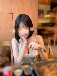 【8000】十一 162 45 D 23歲 你可以嘗試69式感受心靈的交融 也可以嘗試在共浴時 超讚