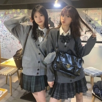 犯罪3P茶：姐妹花雙飛 cp值很高【淺灰色 160 C 46 20歲vs深黑色 158 C 45 20歲】