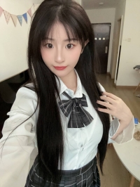 中部外送叫小姐：燕燕 160 C 46 22歲 清純漂亮 皮膚白皙 超級有女友Fu的感覺