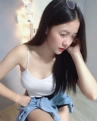 #新妹試【小花 163.C+~D.46.21歲】清純漂亮 身材苗條 美腿 漂亮 沒有抽菸 無刺青 膚白