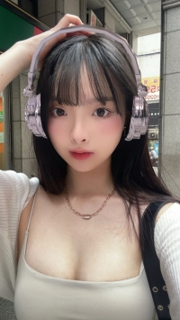 清純氣質學生~#暑假初次兼職哦！#試車價位超優惠！  快來密波波約起來約起來！